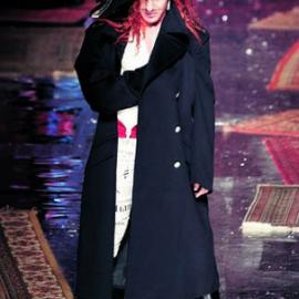 John Galliano 海盗装设计