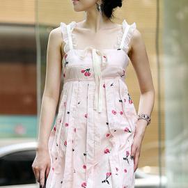 经典韩装A字连衣裙