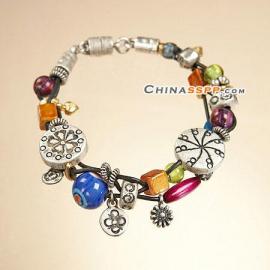 时尚动感 加点精美手腕装饰