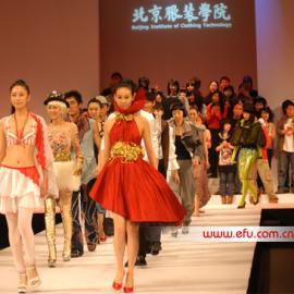 组图：北服学院07届毕业生优秀作品展――释放