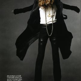 维多利亚的黑白诱惑