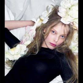 时装片:鬼魅的精灵女孩