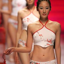 内衣流行趋势发布会性感撩人心动