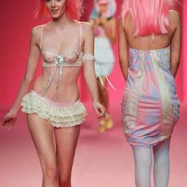 ELLE时装周 奇幻的粉色世界