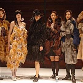 日本表彰学生设计的皮毛服装(多图)