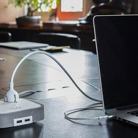 实用又美观的无线充电座