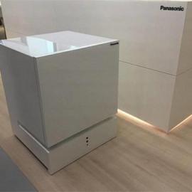 会行走的智能冰箱