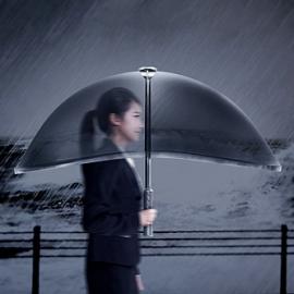透明无伞骨充气雨伞